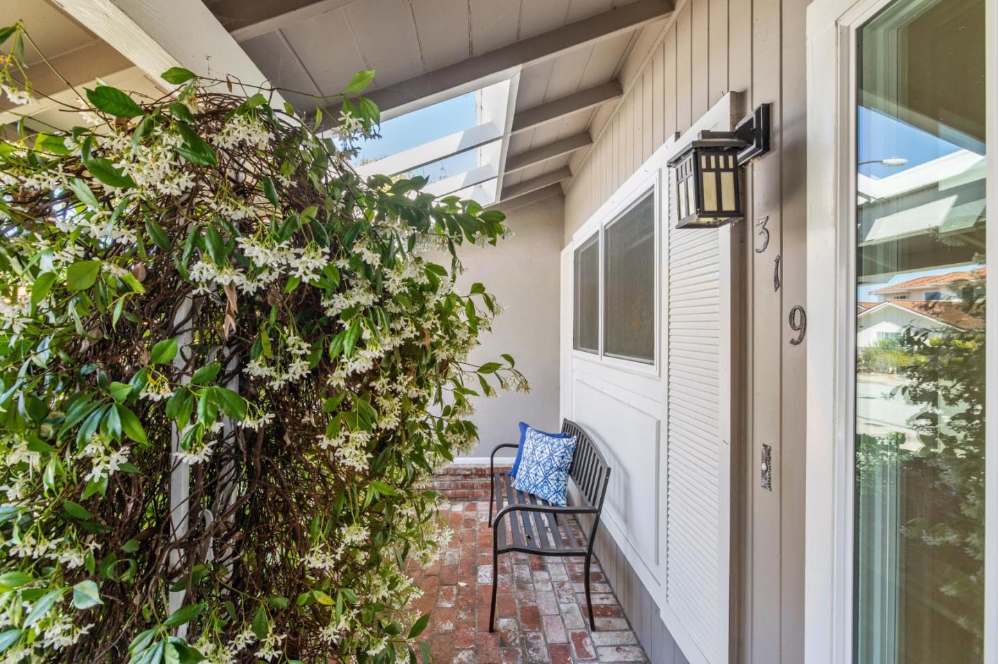 Detail Gallery Image 5 of 50 For 319 Castenada Dr, Millbrae,  CA 94030 - 4 Beds | 2 Baths