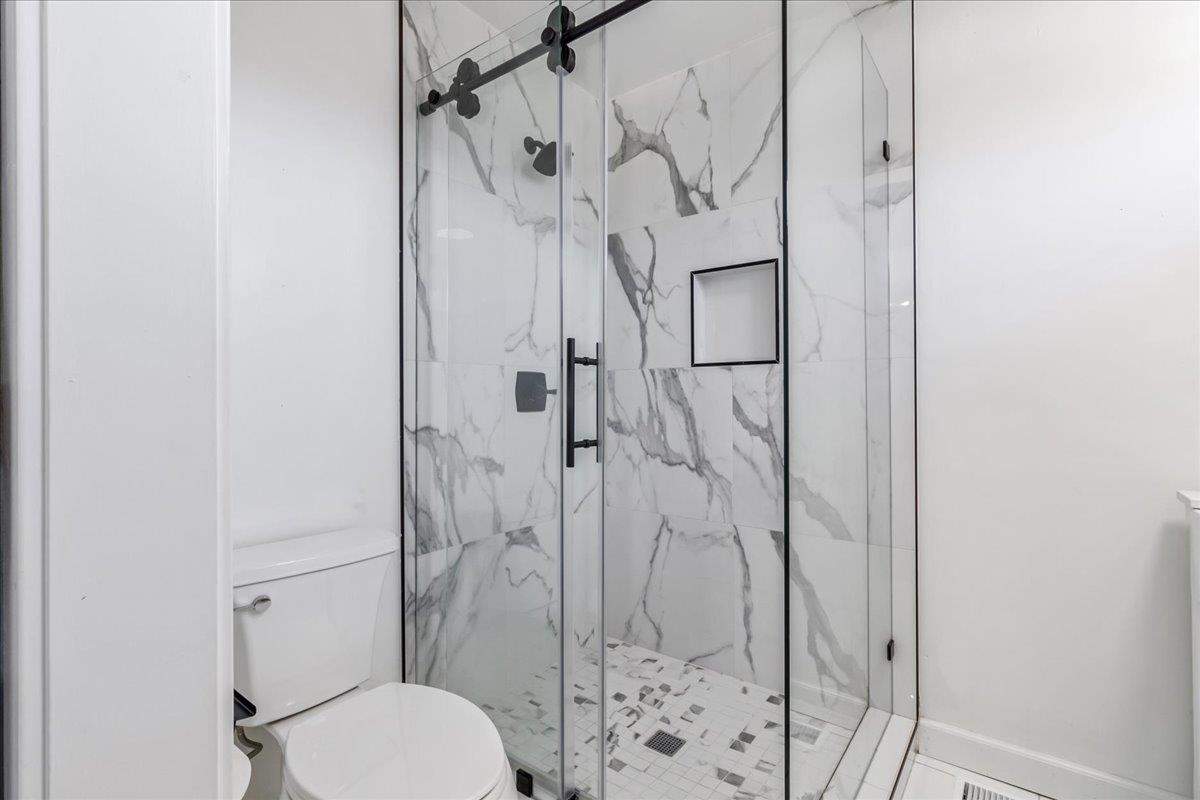 Detail Gallery Image 15 of 32 For 1640 Sunset Dr, Hollister,  CA 95023 - 3 Beds | 2 Baths