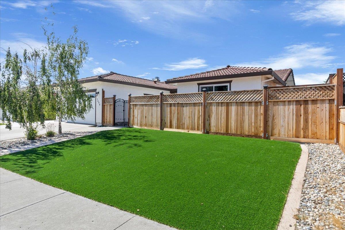 Detail Gallery Image 29 of 32 For 1640 Sunset Dr, Hollister,  CA 95023 - 3 Beds | 2 Baths