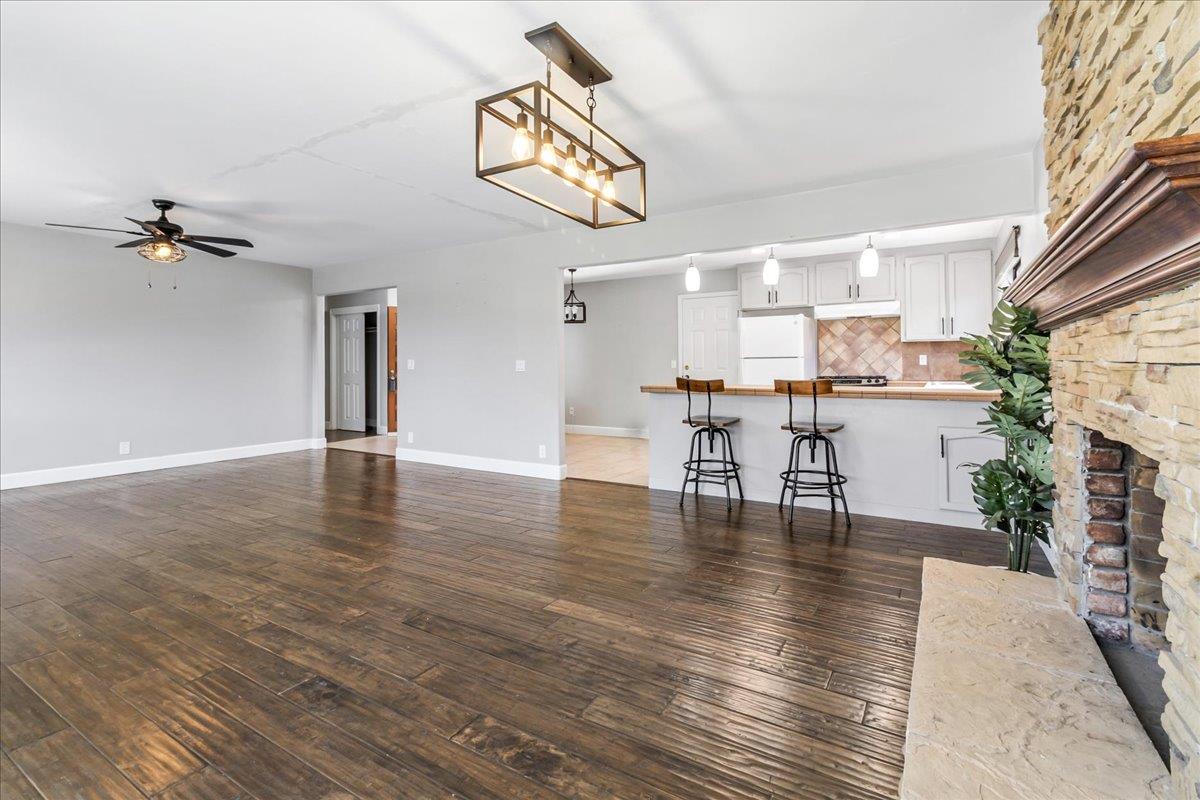 Detail Gallery Image 7 of 32 For 1640 Sunset Dr, Hollister,  CA 95023 - 3 Beds | 2 Baths
