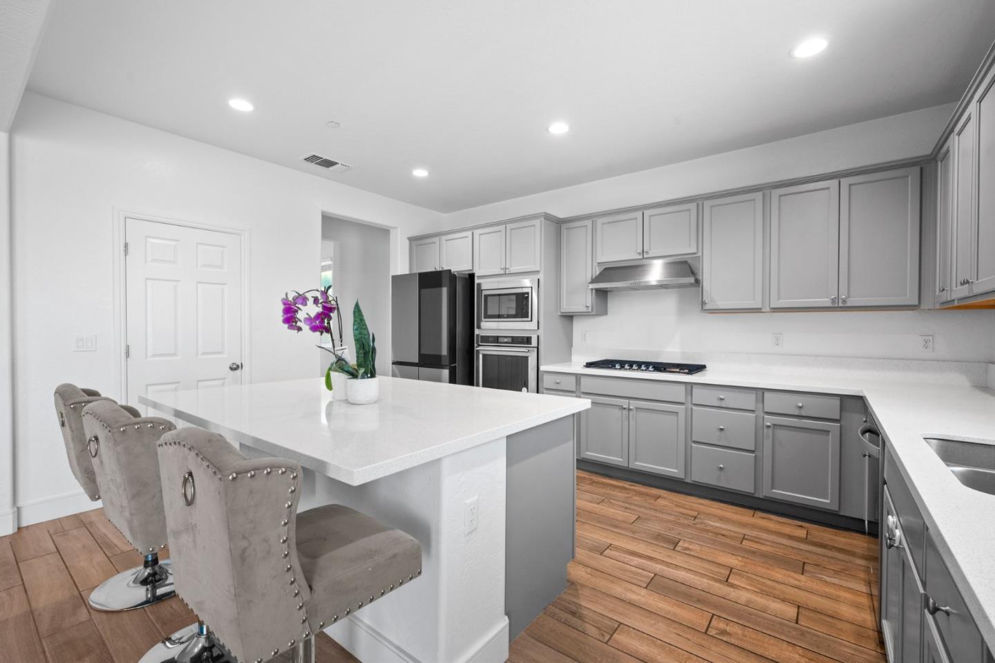 Detail Gallery Image 21 of 53 For 15005 Torrey Pines Cir, Chowchilla,  CA 93610 - 4 Beds | 2/1 Baths