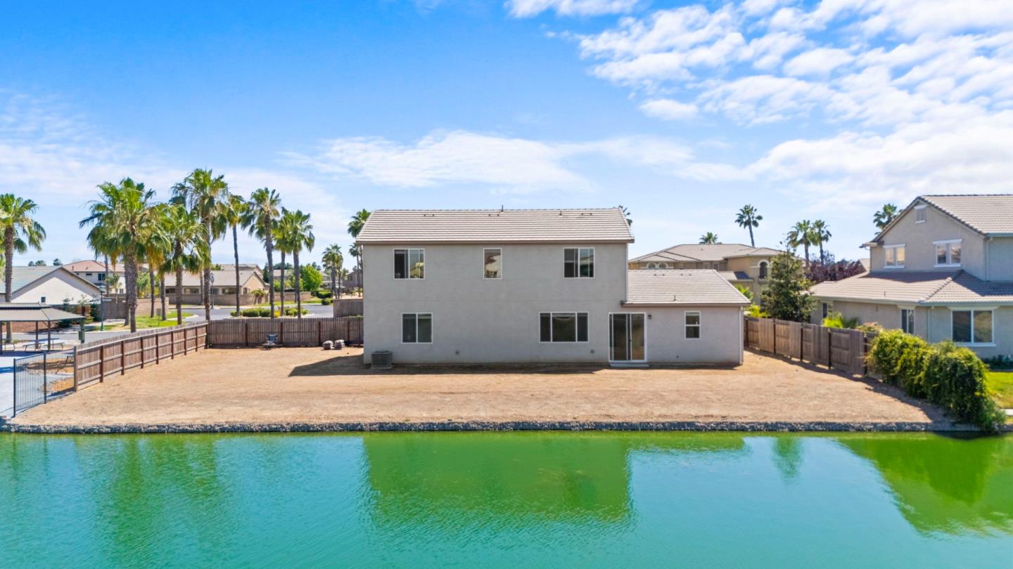 Detail Gallery Image 40 of 53 For 15005 Torrey Pines Cir, Chowchilla,  CA 93610 - 4 Beds | 2/1 Baths