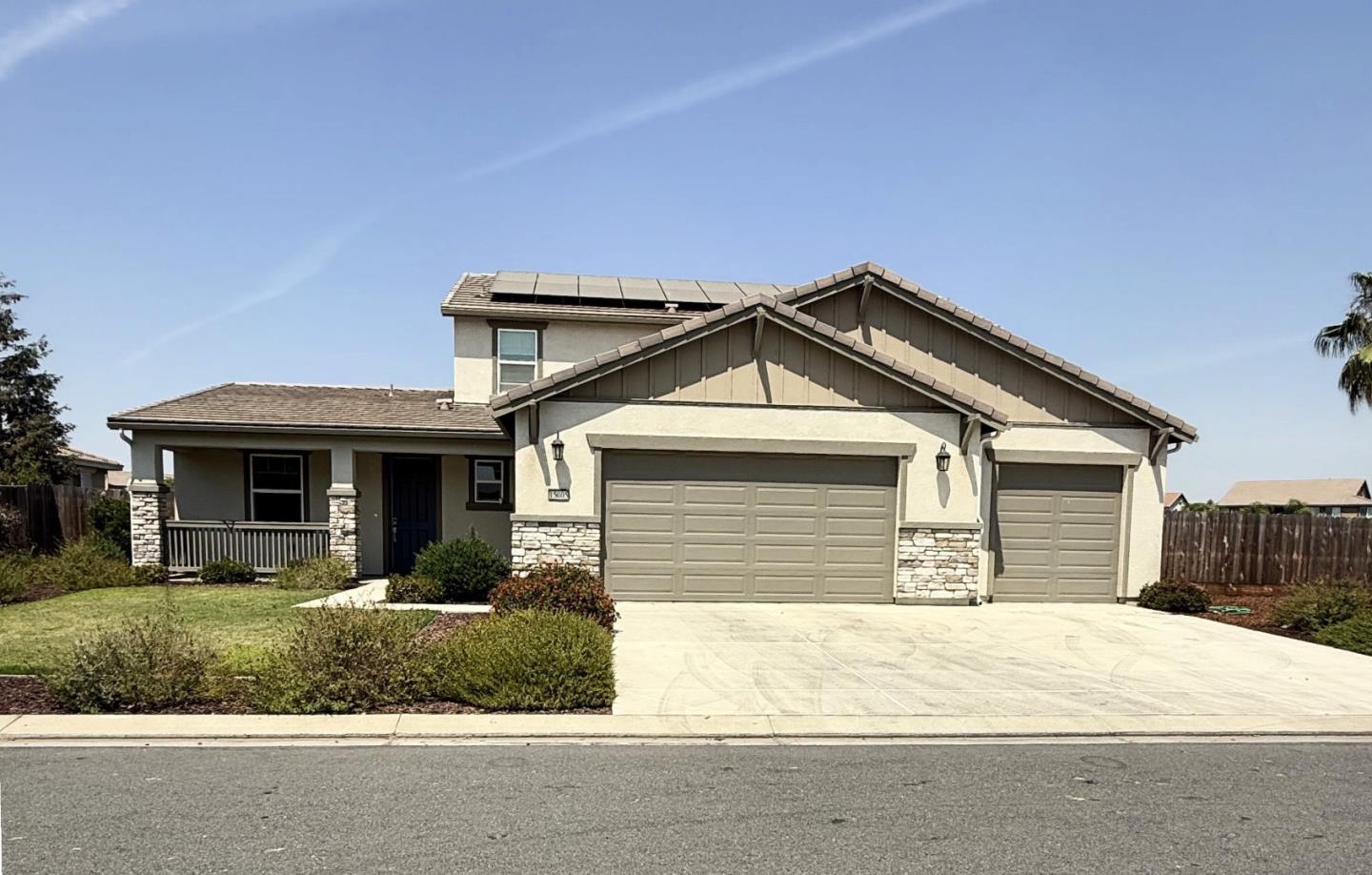 Detail Gallery Image 5 of 53 For 15005 Torrey Pines Cir, Chowchilla,  CA 93610 - 4 Beds | 2/1 Baths