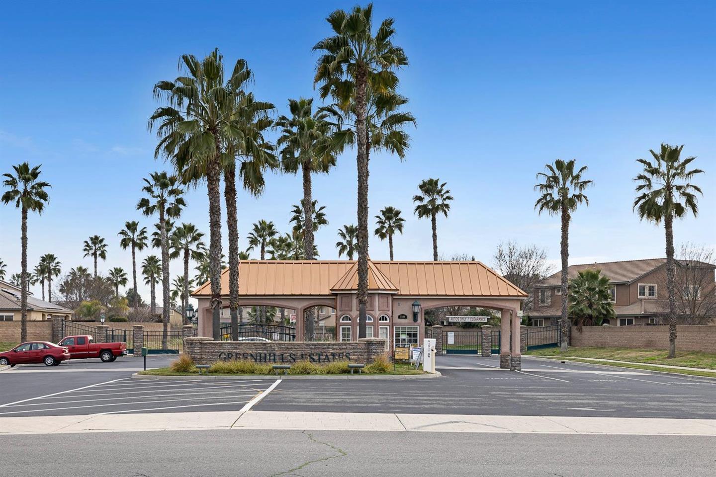 Detail Gallery Image 7 of 53 For 15005 Torrey Pines Cir, Chowchilla,  CA 93610 - 4 Beds | 2/1 Baths