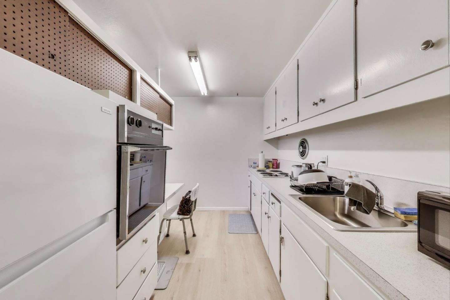 Detail Gallery Image 21 of 82 For 100 Millbrae Ave, Millbrae,  CA 94030 - – Beds | – Baths