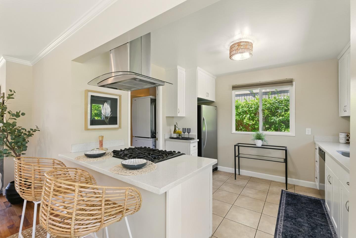 Detail Gallery Image 11 of 36 For 2077 Shoreview Ave, San Mateo,  CA 94401 - 3 Beds | 1 Baths