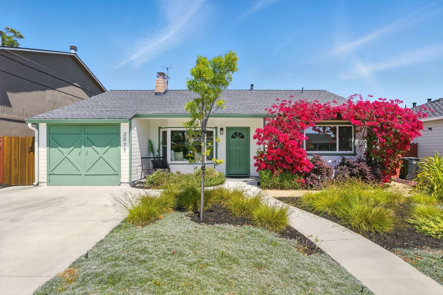Detail Gallery Image 2 of 36 For 2077 Shoreview Ave, San Mateo,  CA 94401 - 3 Beds | 1 Baths