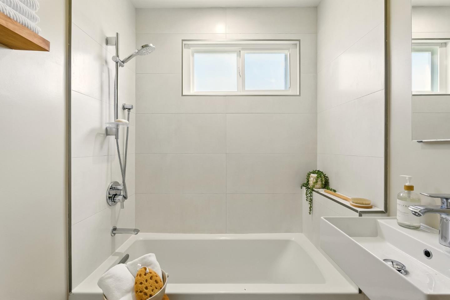 Detail Gallery Image 20 of 36 For 2077 Shoreview Ave, San Mateo,  CA 94401 - 3 Beds | 1 Baths