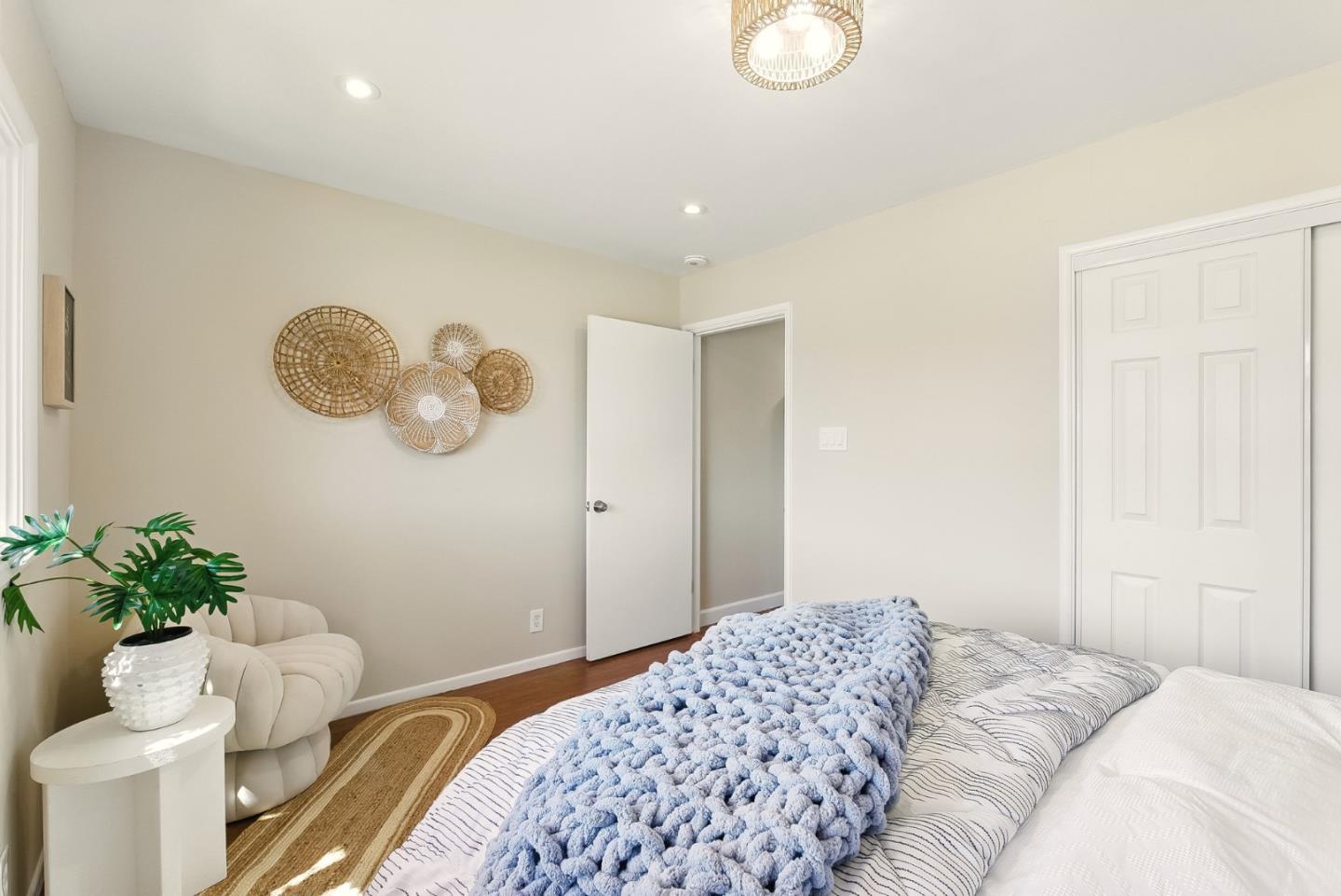 Detail Gallery Image 22 of 36 For 2077 Shoreview Ave, San Mateo,  CA 94401 - 3 Beds | 1 Baths