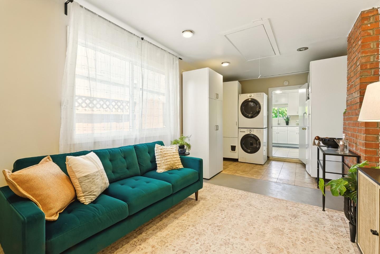 Detail Gallery Image 26 of 36 For 2077 Shoreview Ave, San Mateo,  CA 94401 - 3 Beds | 1 Baths