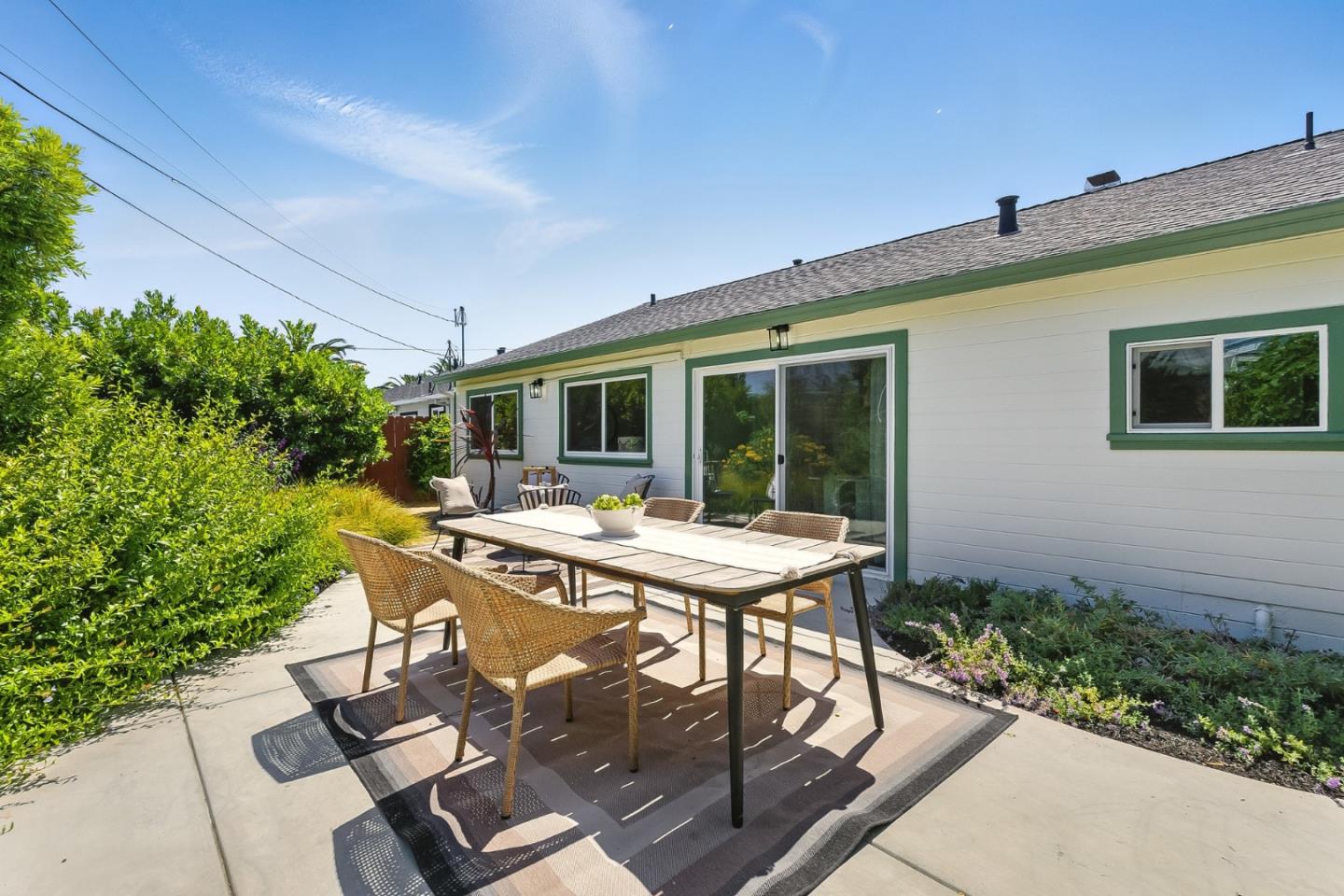 Detail Gallery Image 27 of 36 For 2077 Shoreview Ave, San Mateo,  CA 94401 - 3 Beds | 1 Baths