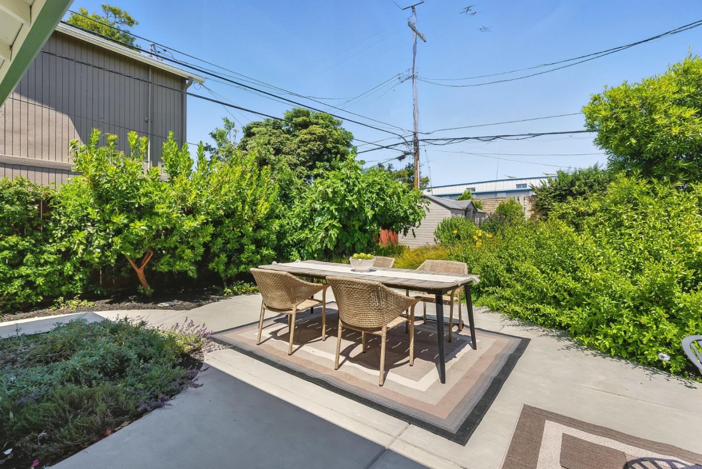 Detail Gallery Image 31 of 36 For 2077 Shoreview Ave, San Mateo,  CA 94401 - 3 Beds | 1 Baths