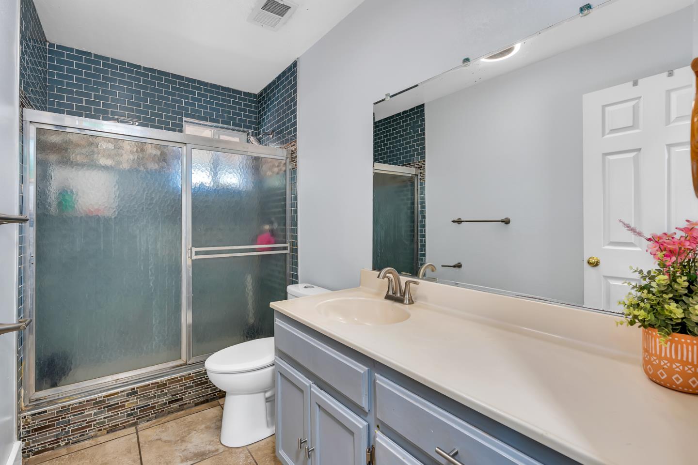 Detail Gallery Image 10 of 35 For 1005 W 8th St, Merced,  CA 95341 - 3 Beds | 2 Baths