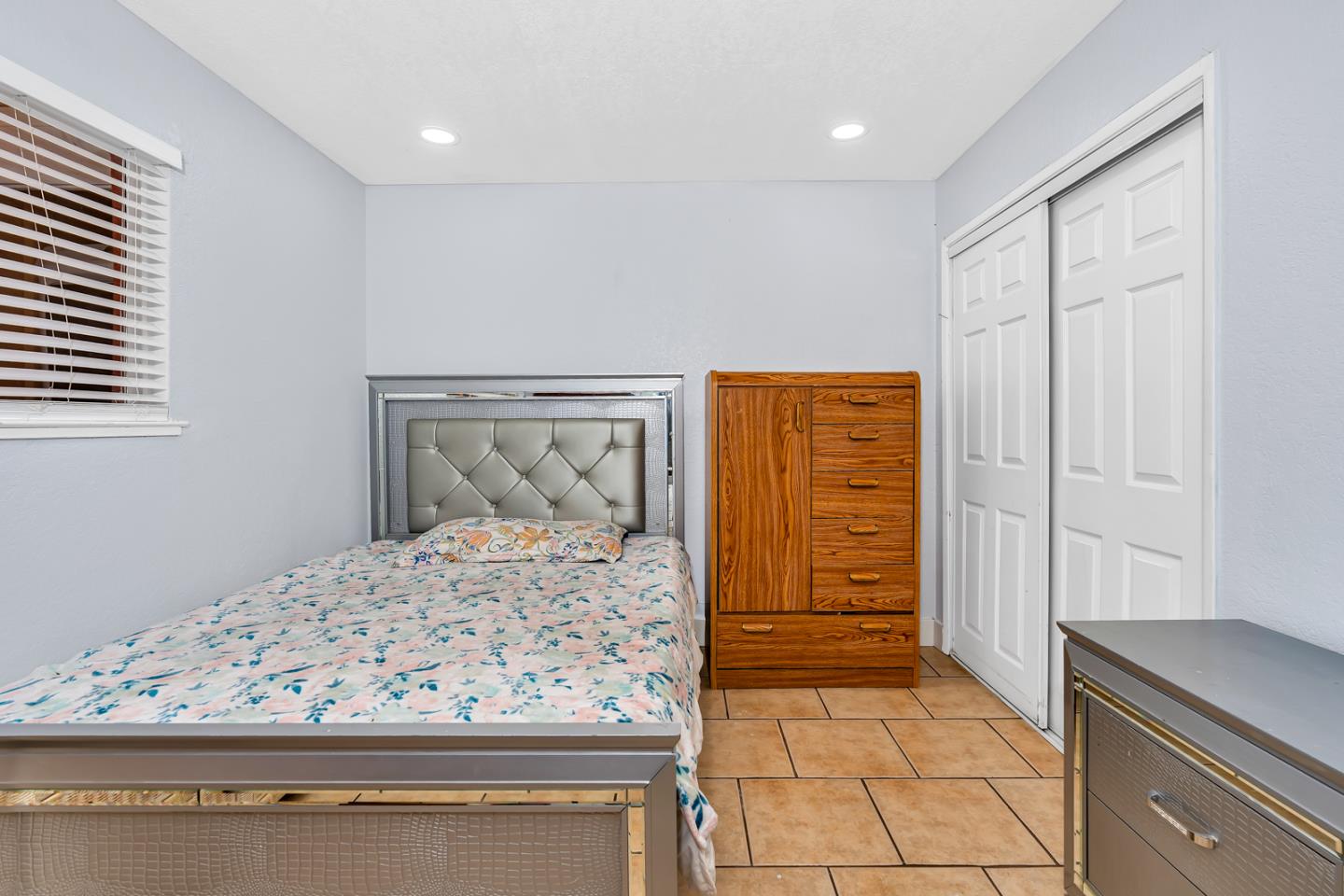 Detail Gallery Image 14 of 35 For 1005 W 8th St, Merced,  CA 95341 - 3 Beds | 2 Baths