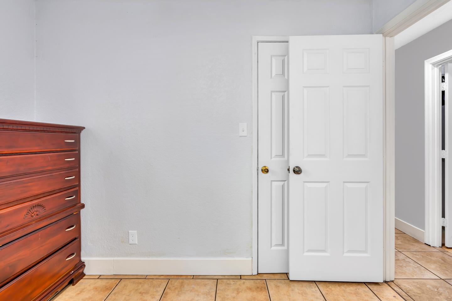 Detail Gallery Image 19 of 35 For 1005 W 8th St, Merced,  CA 95341 - 3 Beds | 2 Baths