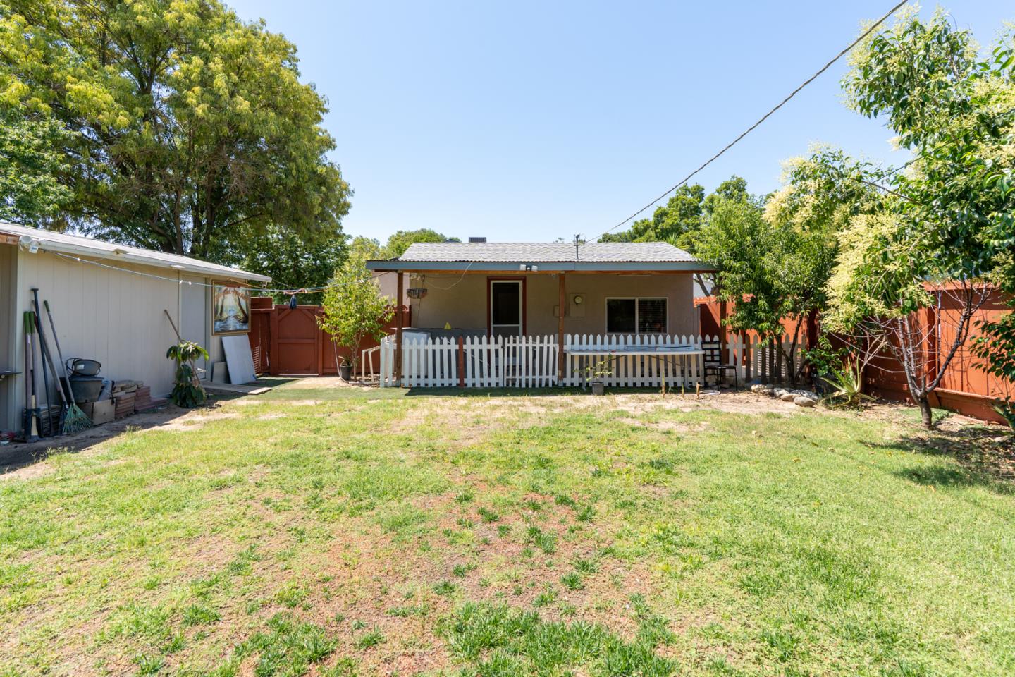 Detail Gallery Image 25 of 35 For 1005 W 8th St, Merced,  CA 95341 - 3 Beds | 2 Baths