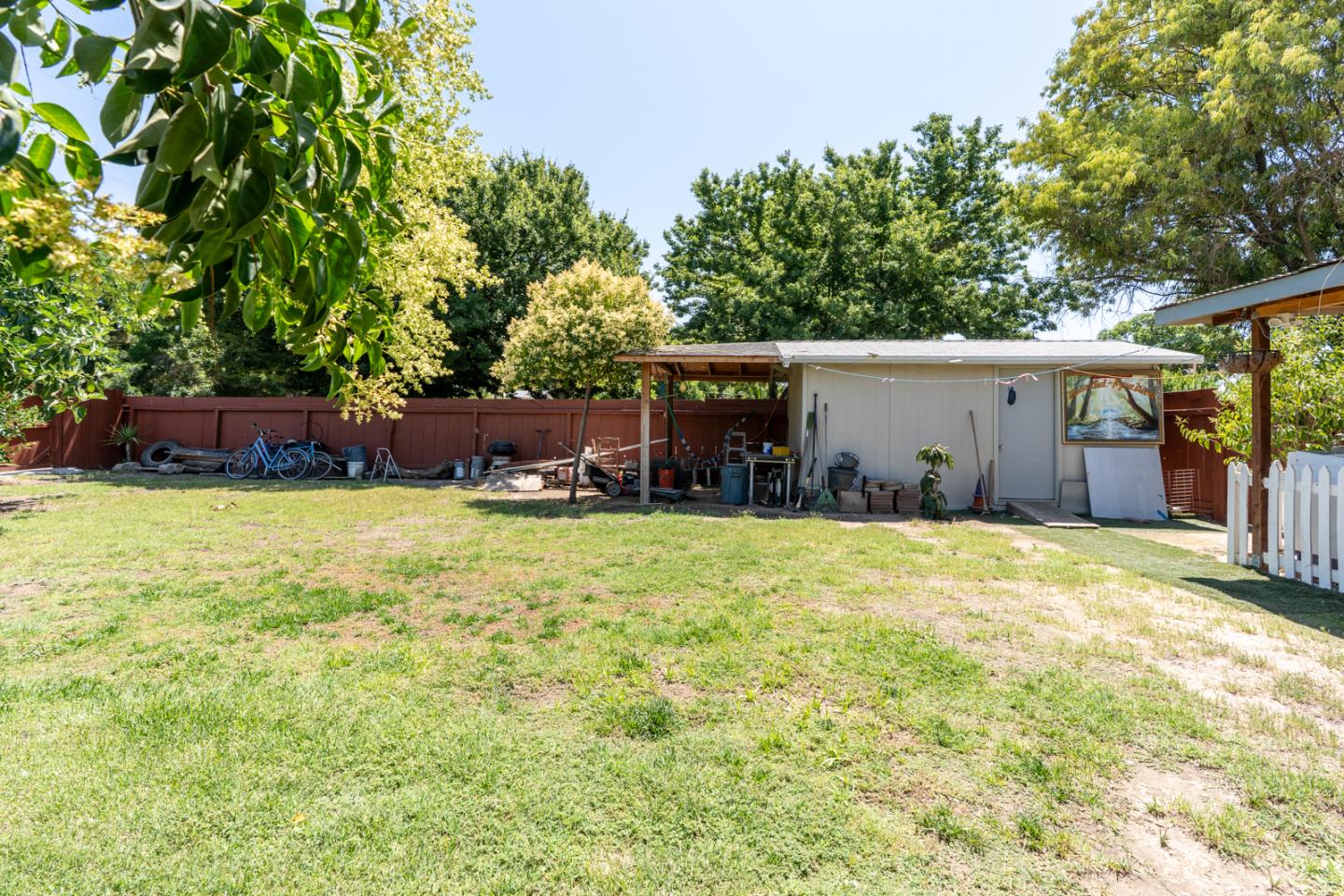 Detail Gallery Image 26 of 35 For 1005 W 8th St, Merced,  CA 95341 - 3 Beds | 2 Baths