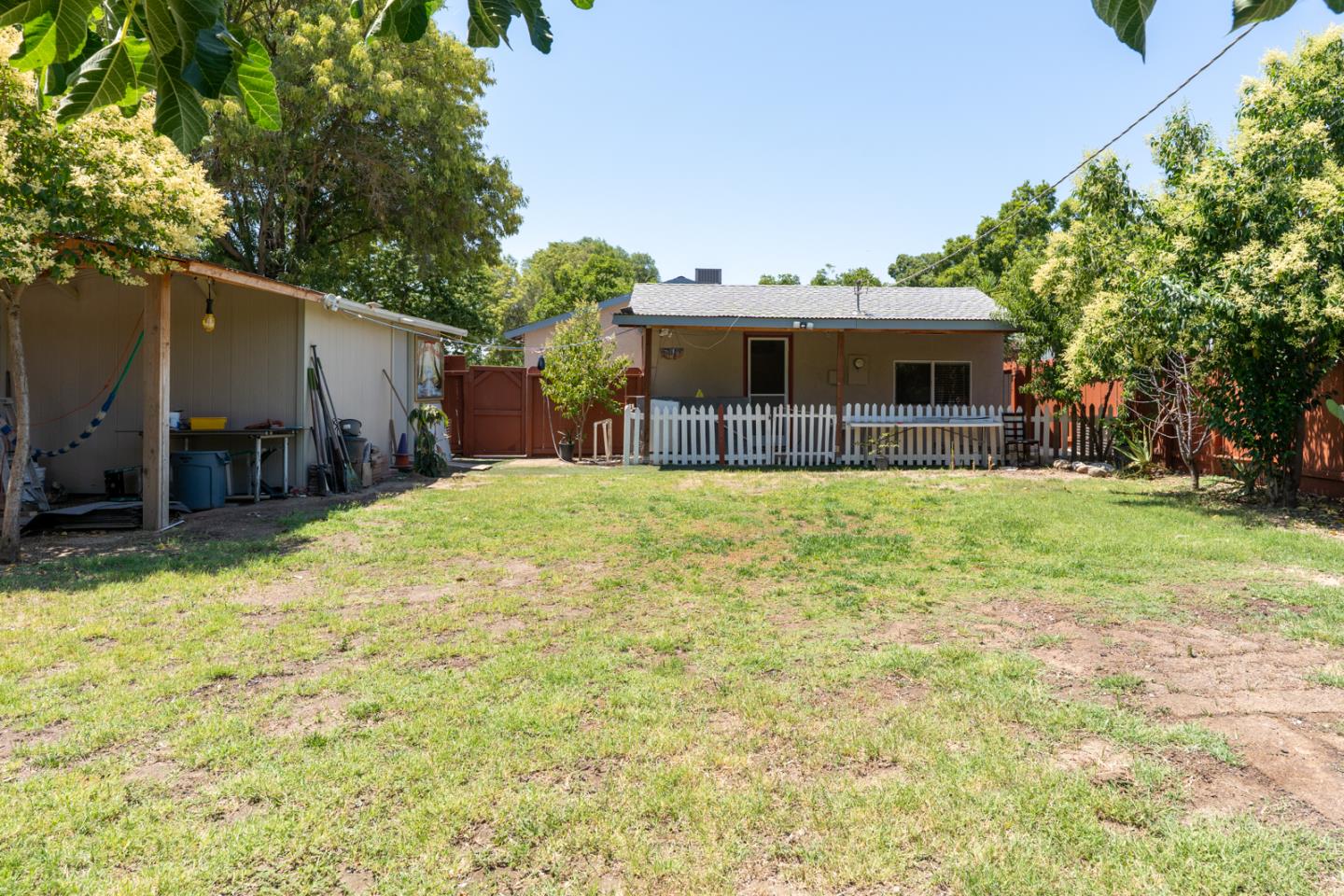Detail Gallery Image 27 of 35 For 1005 W 8th St, Merced,  CA 95341 - 3 Beds | 2 Baths