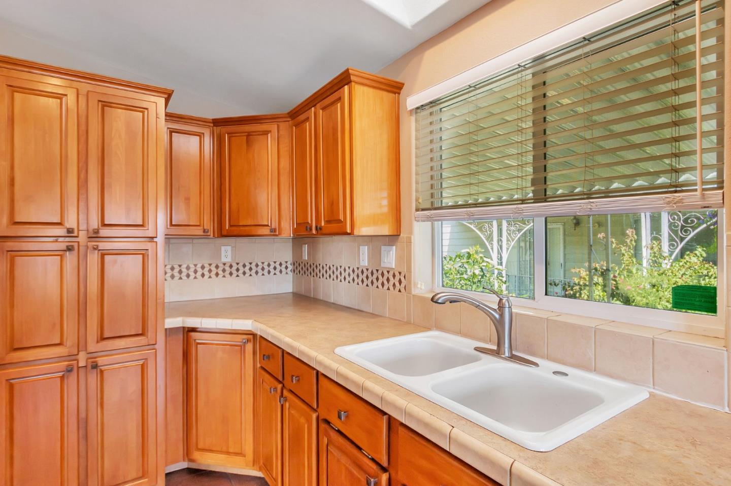 Detail Gallery Image 11 of 37 For 1225 Vienna Dr #437,  Sunnyvale,  CA 94089 - 3 Beds | 2 Baths