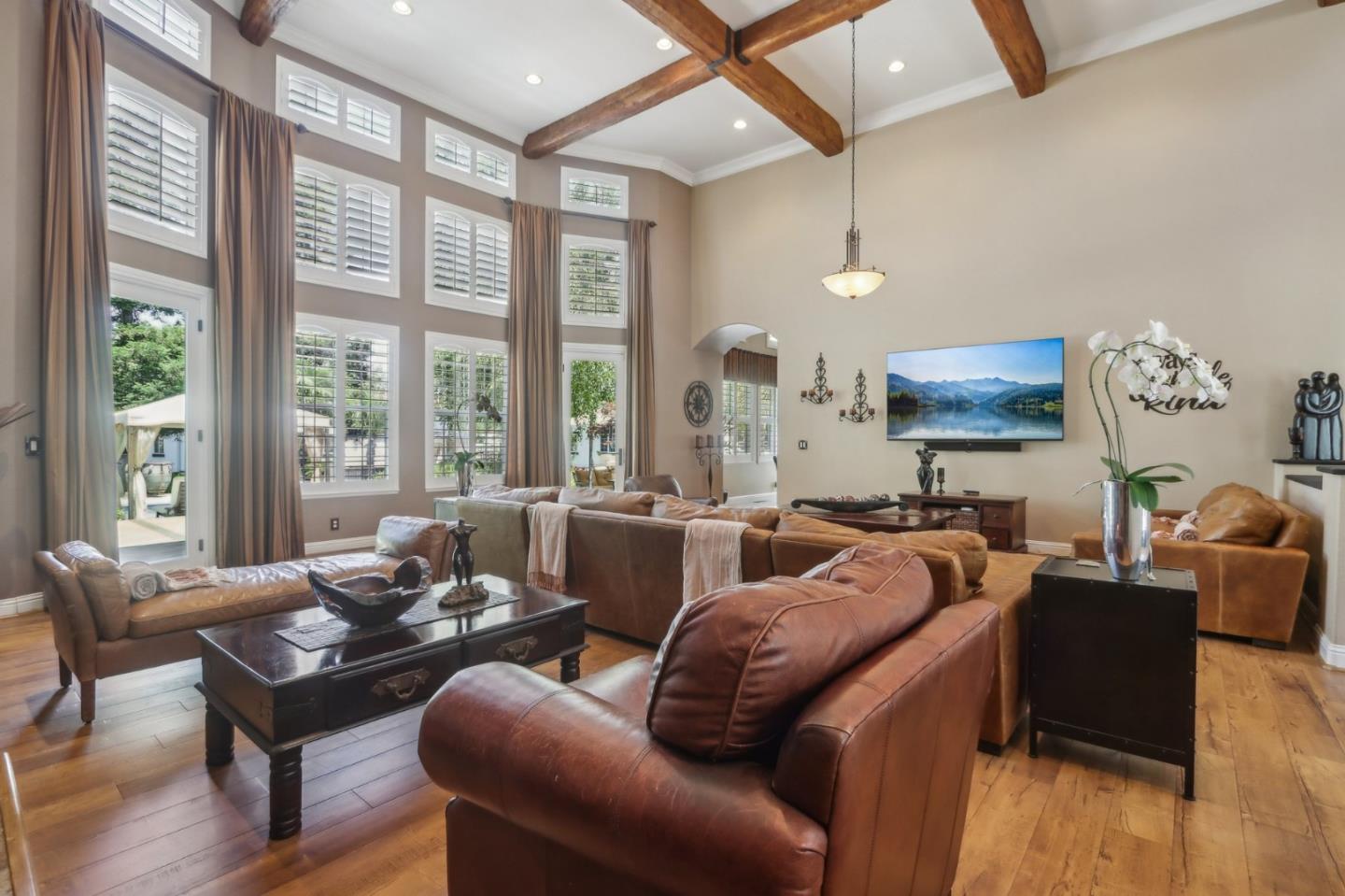 Detail Gallery Image 13 of 39 For 1150 Stony Brook Dr, Hollister,  CA 95023 - 4 Beds | 4 Baths