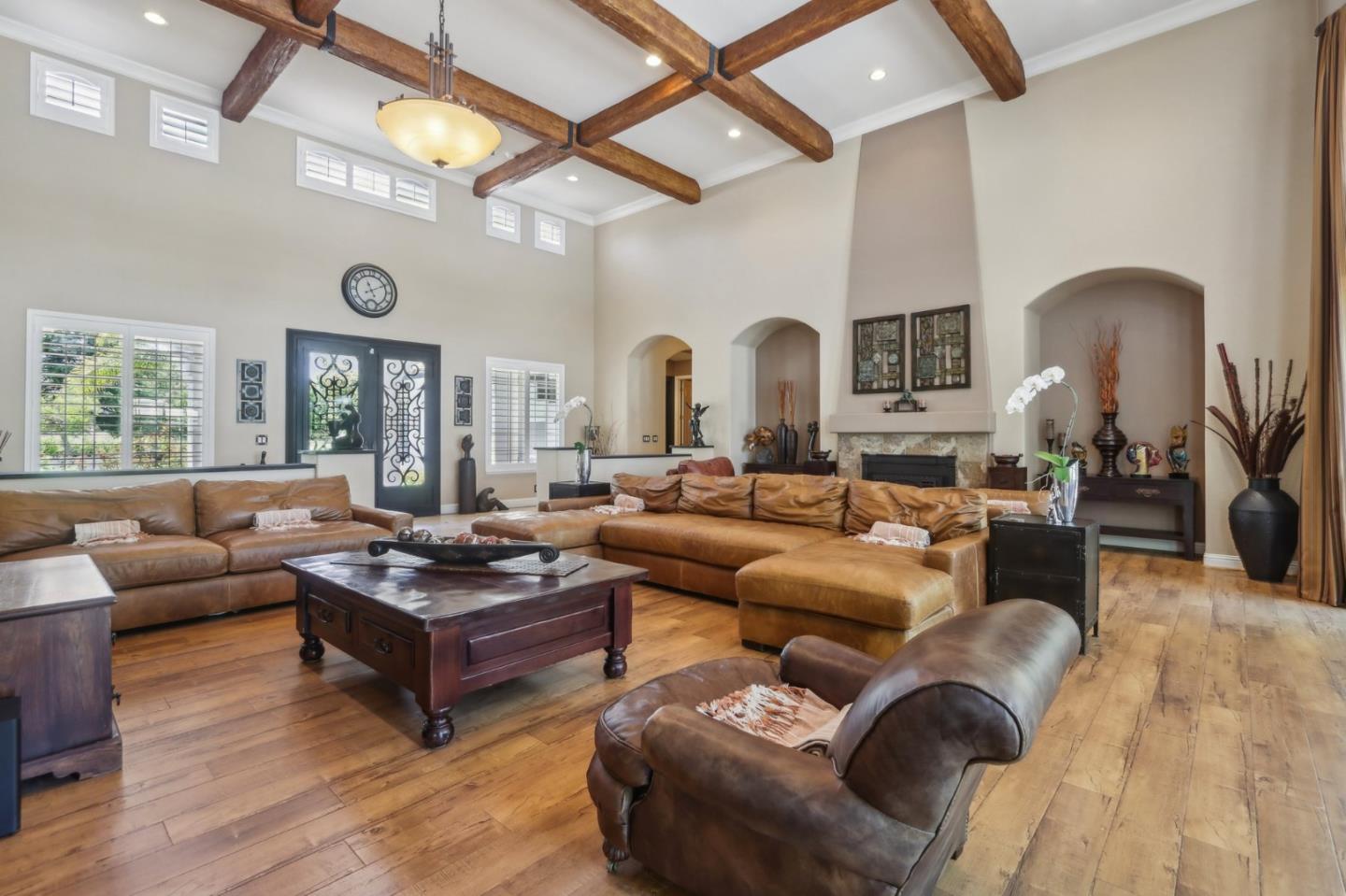 Detail Gallery Image 14 of 39 For 1150 Stony Brook Dr, Hollister,  CA 95023 - 4 Beds | 4 Baths