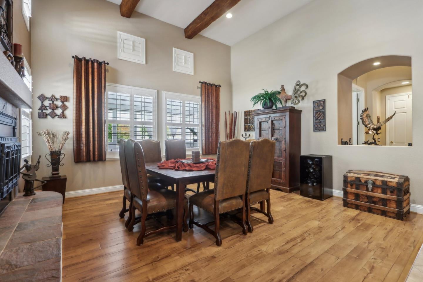 Detail Gallery Image 17 of 39 For 1150 Stony Brook Dr, Hollister,  CA 95023 - 4 Beds | 4 Baths