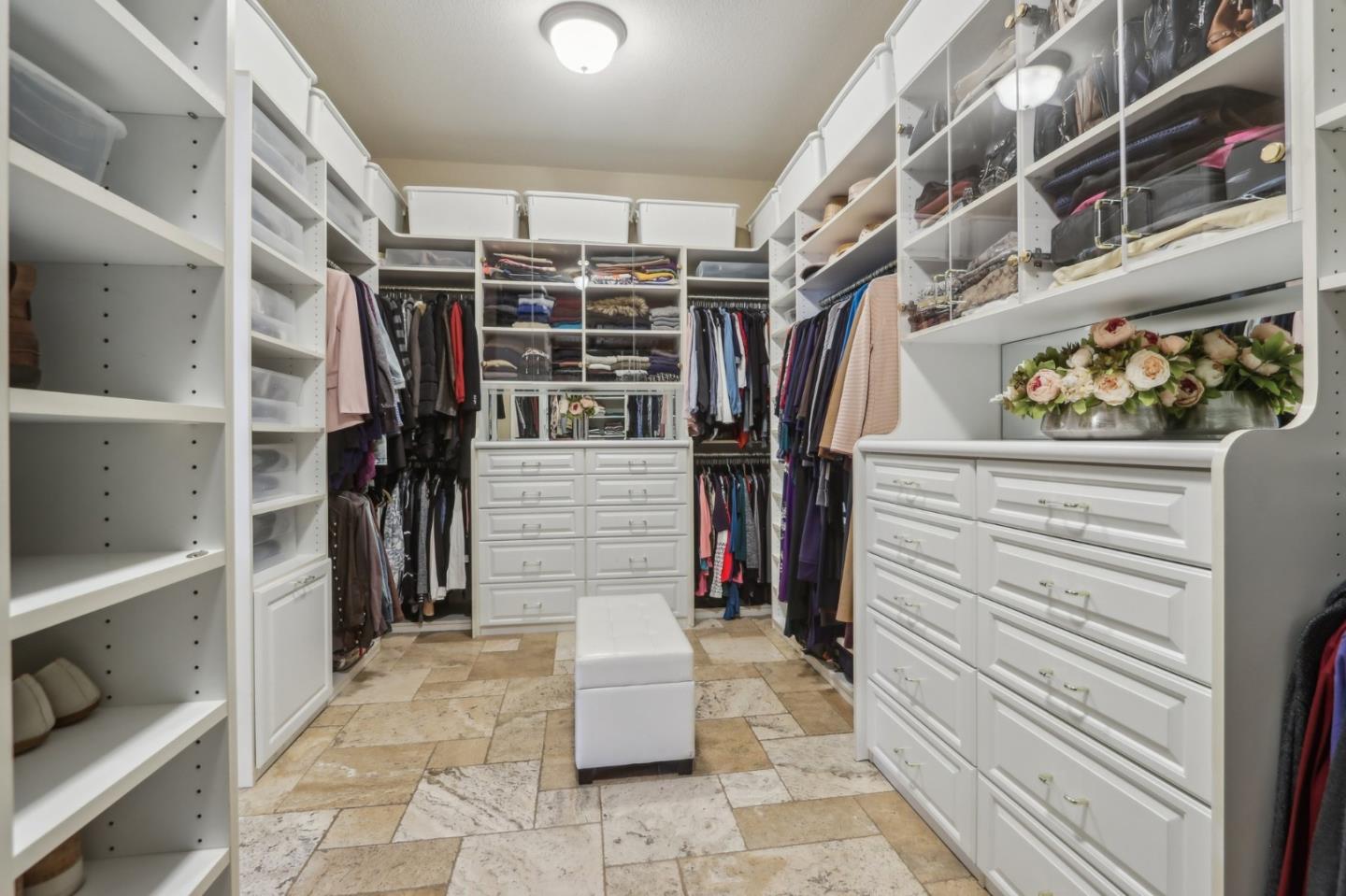 Detail Gallery Image 27 of 39 For 1150 Stony Brook Dr, Hollister,  CA 95023 - 4 Beds | 4 Baths