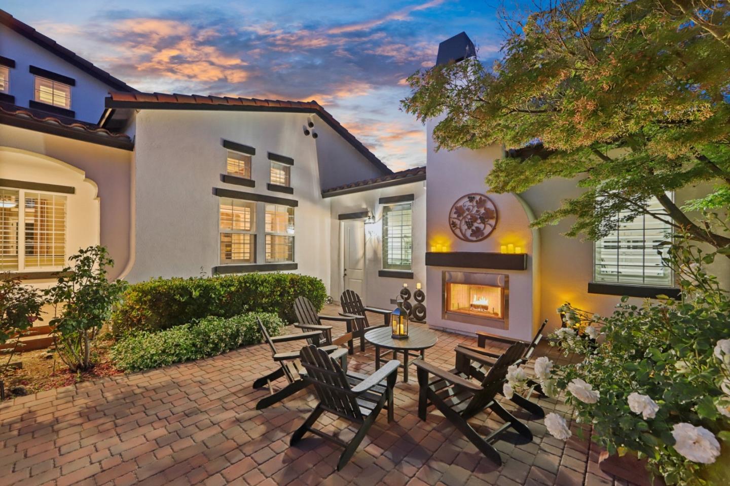 Detail Gallery Image 4 of 39 For 1150 Stony Brook Dr, Hollister,  CA 95023 - 4 Beds | 4 Baths