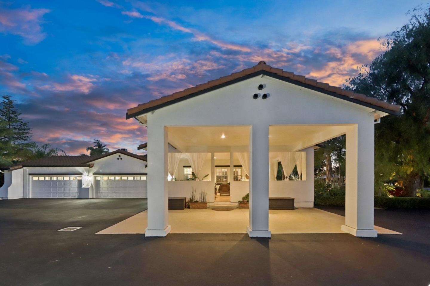 Detail Gallery Image 6 of 39 For 1150 Stony Brook Dr, Hollister,  CA 95023 - 4 Beds | 4 Baths