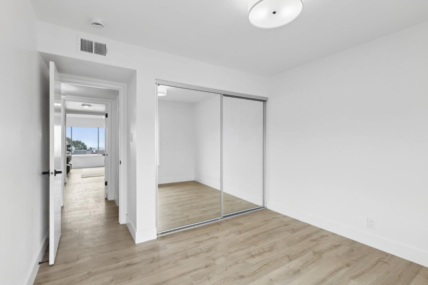Detail Gallery Image 16 of 35 For 3918 Crofton Way, South San Francisco,  CA 94080 - 4 Beds | 2/1 Baths