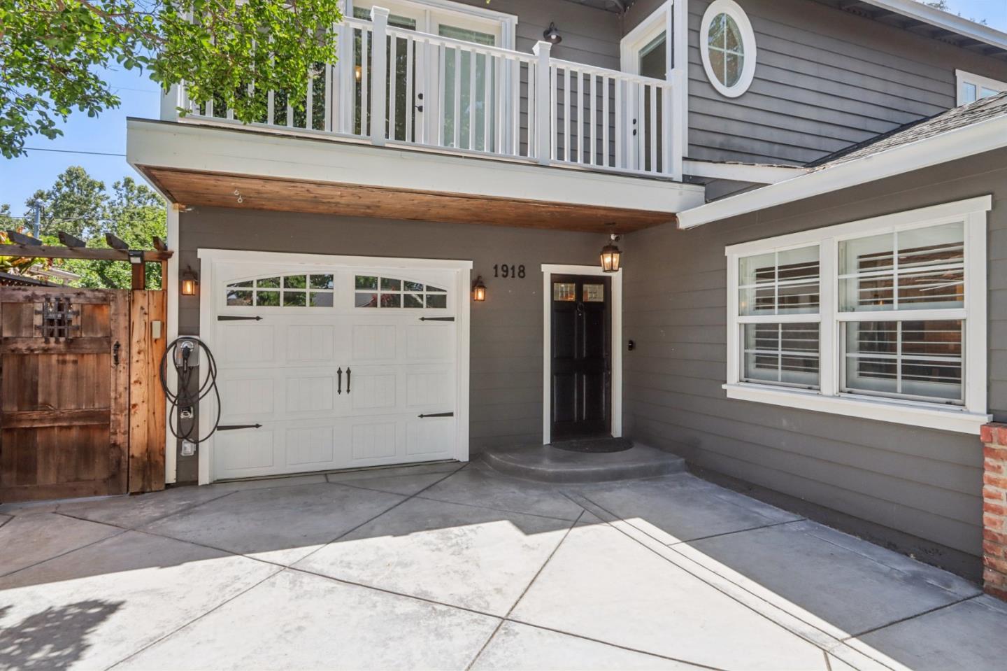 Detail Gallery Image 3 of 45 For 1918 Ellen Ave, San Jose,  CA 95125 - 4 Beds | 3 Baths