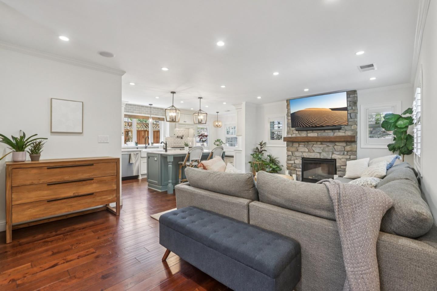 Detail Gallery Image 4 of 45 For 1918 Ellen Ave, San Jose,  CA 95125 - 4 Beds | 3 Baths