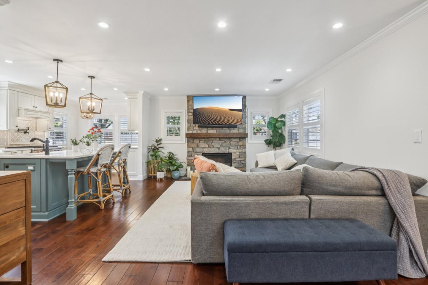 Detail Gallery Image 5 of 45 For 1918 Ellen Ave, San Jose,  CA 95125 - 4 Beds | 3 Baths