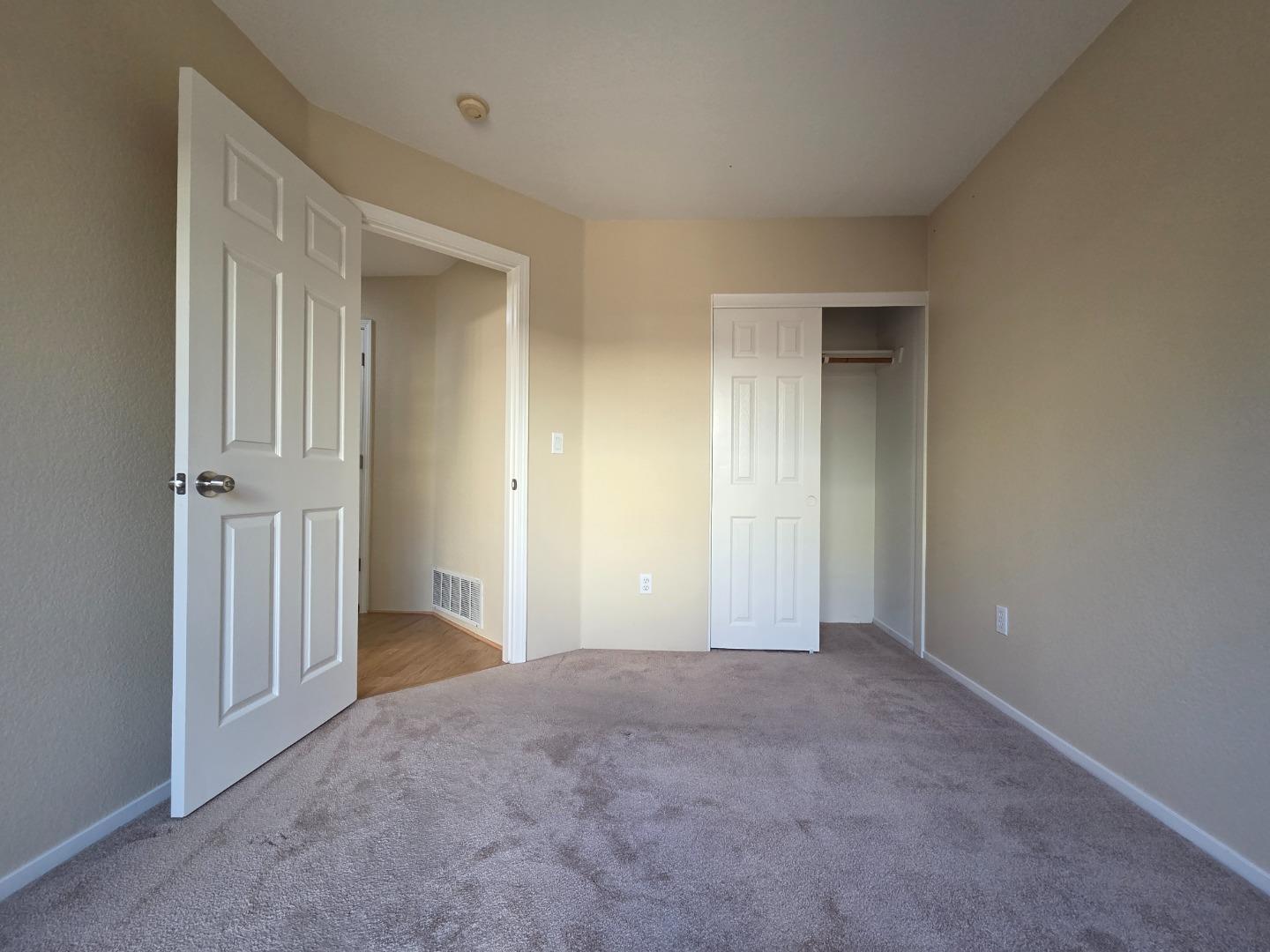 Detail Gallery Image 7 of 13 For 2666 Hesselbein Way, San Jose,  CA 95148 - 4 Beds | 3 Baths