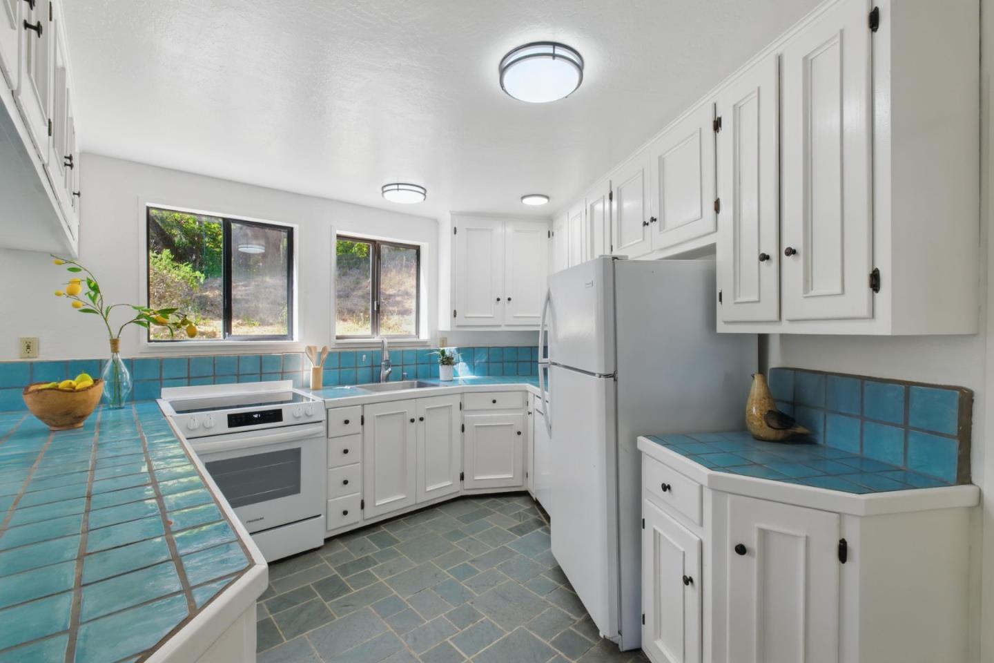 Detail Gallery Image 12 of 65 For 393 Berts Dr, Ben Lomond,  CA 95005 - 3 Beds | 2 Baths