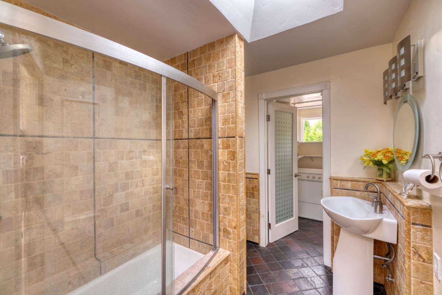 Detail Gallery Image 12 of 20 For 1275 Josselyn Canyon Rd, Monterey,  CA 93940 - 3 Beds | 2 Baths