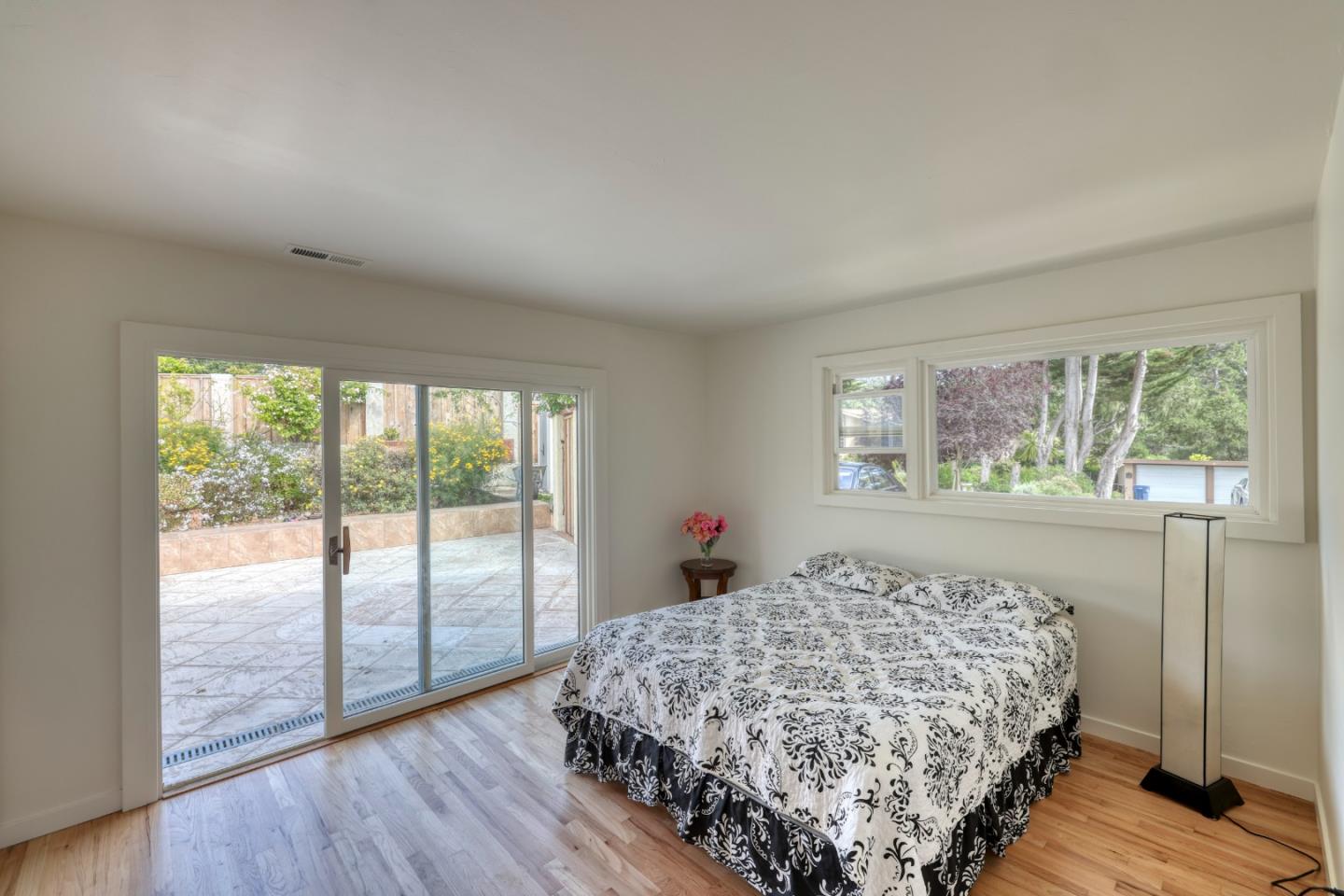 Detail Gallery Image 8 of 20 For 1275 Josselyn Canyon Rd, Monterey,  CA 93940 - 3 Beds | 2 Baths