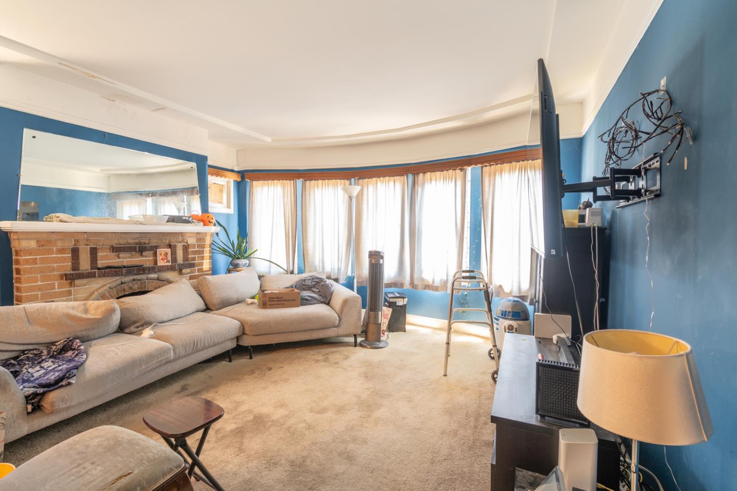 Detail Gallery Image 2 of 12 For 444 Ellington Ave, San Francisco,  CA 94112 - 2 Beds | 1 Baths