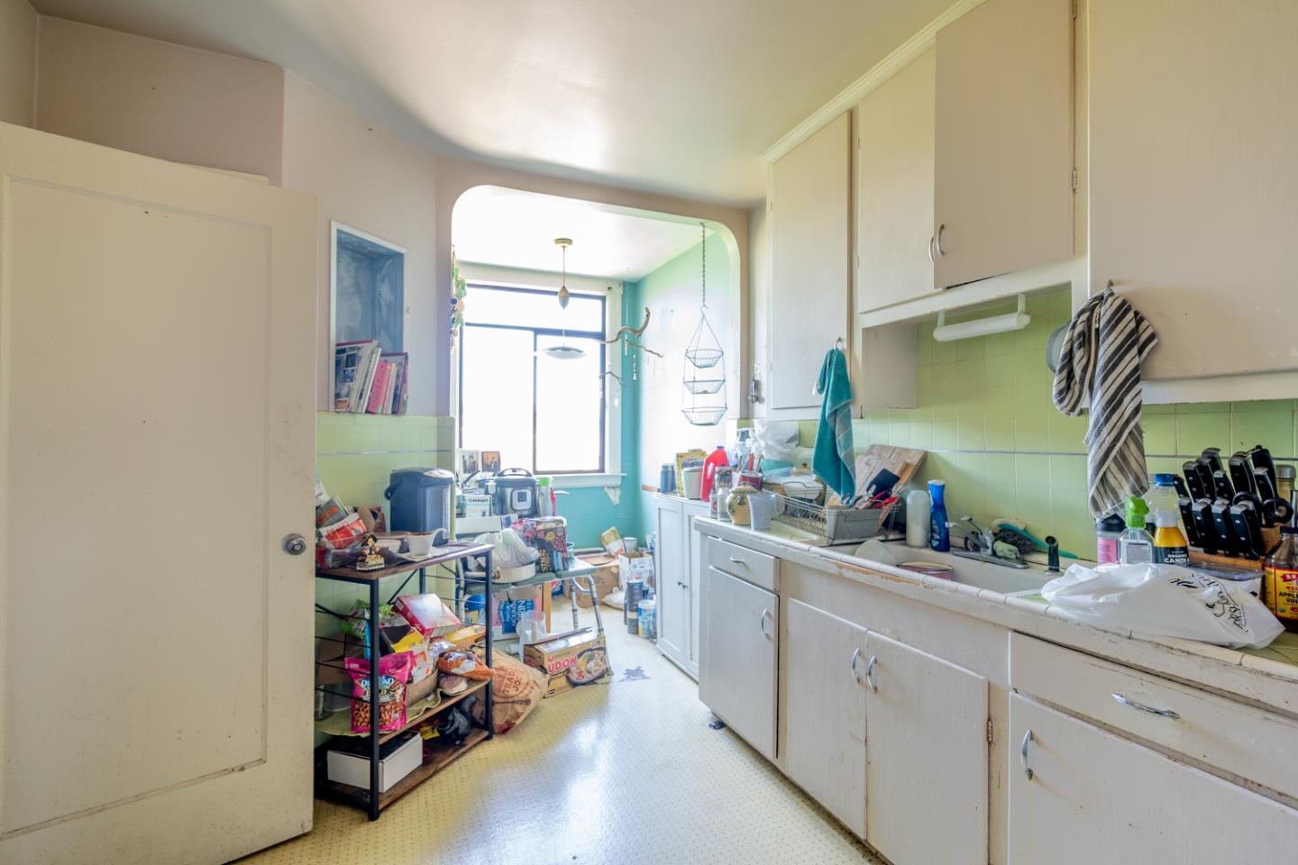 Detail Gallery Image 4 of 12 For 444 Ellington Ave, San Francisco,  CA 94112 - 2 Beds | 1 Baths