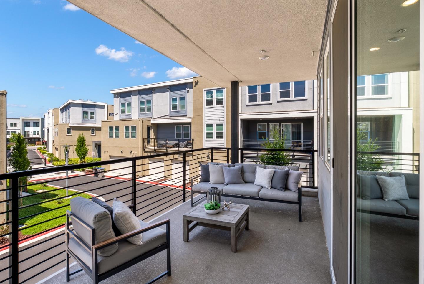 Detail Gallery Image 20 of 24 For 5724 Immersion Loop, San Jose,  CA 95119 - 2 Beds | 2/1 Baths