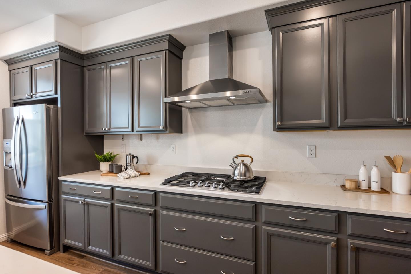 Detail Gallery Image 5 of 24 For 5724 Immersion Loop, San Jose,  CA 95119 - 2 Beds | 2/1 Baths