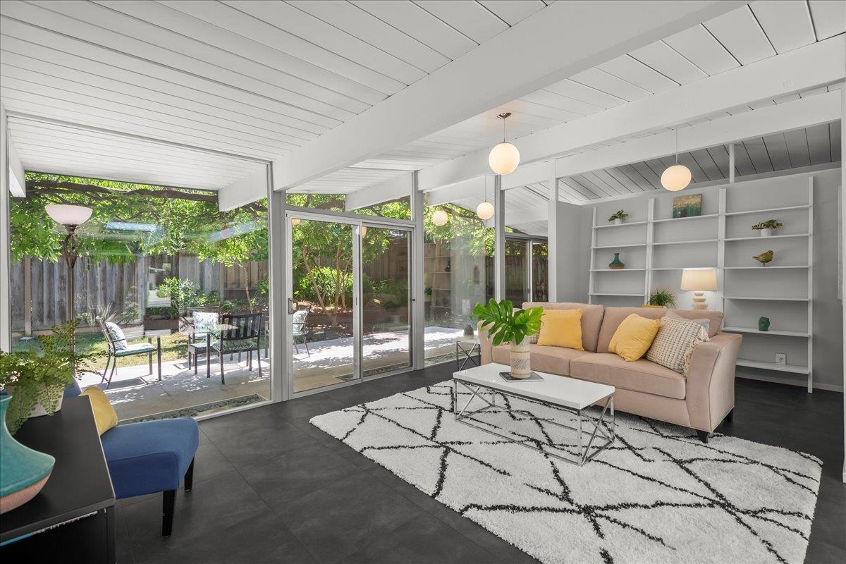 Detail Gallery Image 12 of 45 For 594 W Remington Dr, Sunnyvale,  CA 94087 - 4 Beds | 2 Baths