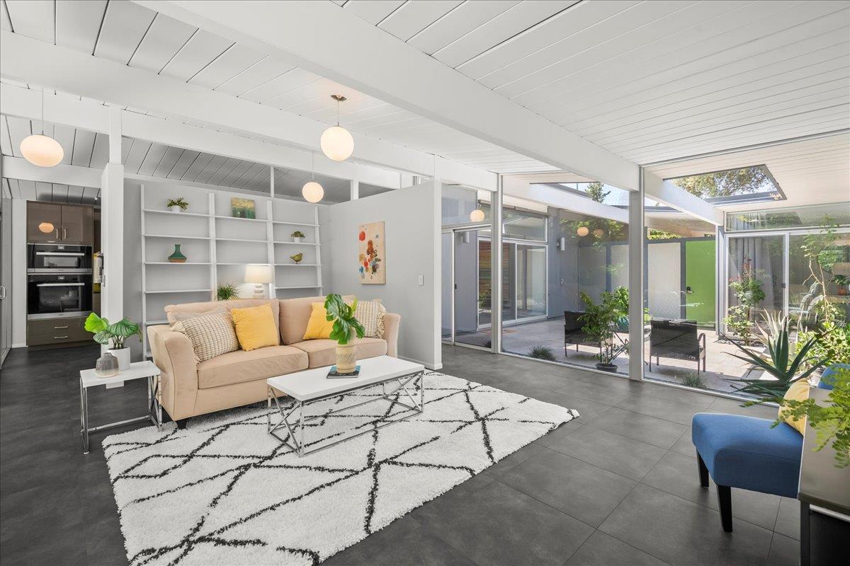 Detail Gallery Image 13 of 45 For 594 W Remington Dr, Sunnyvale,  CA 94087 - 4 Beds | 2 Baths