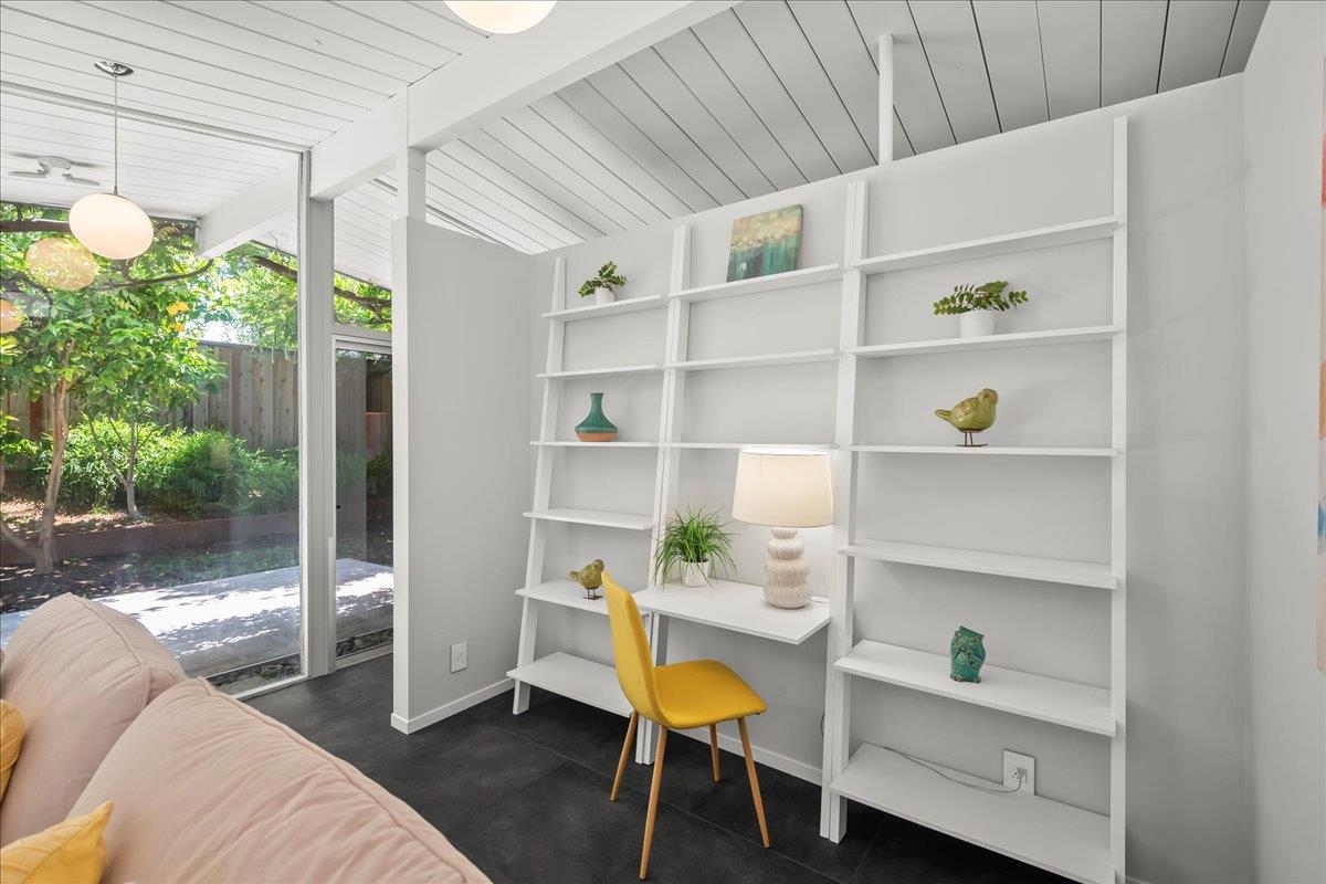 Detail Gallery Image 14 of 45 For 594 W Remington Dr, Sunnyvale,  CA 94087 - 4 Beds | 2 Baths