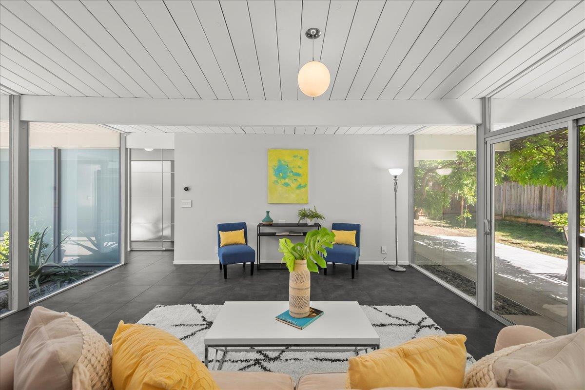 Detail Gallery Image 15 of 45 For 594 W Remington Dr, Sunnyvale,  CA 94087 - 4 Beds | 2 Baths