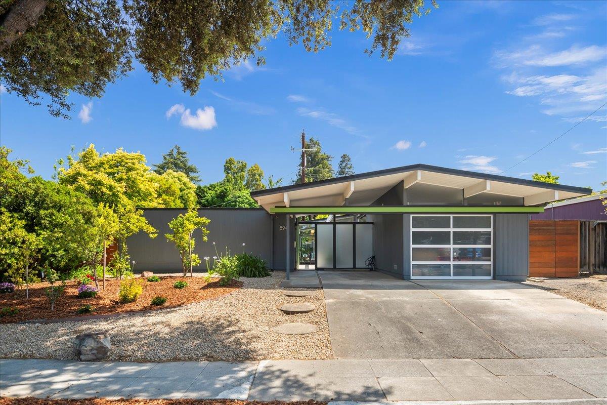 Detail Gallery Image 2 of 45 For 594 W Remington Dr, Sunnyvale,  CA 94087 - 4 Beds | 2 Baths