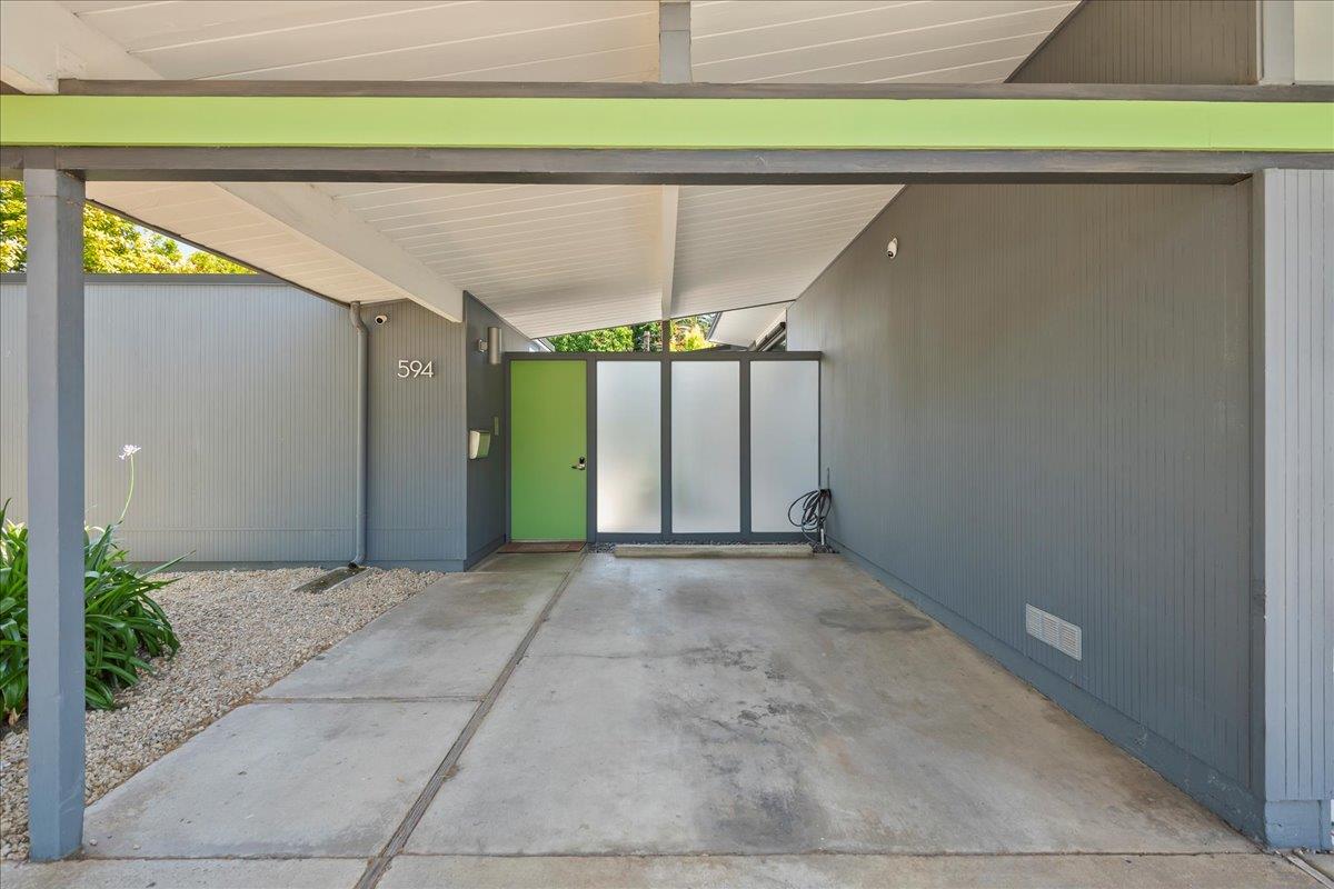 Detail Gallery Image 5 of 45 For 594 W Remington Dr, Sunnyvale,  CA 94087 - 4 Beds | 2 Baths