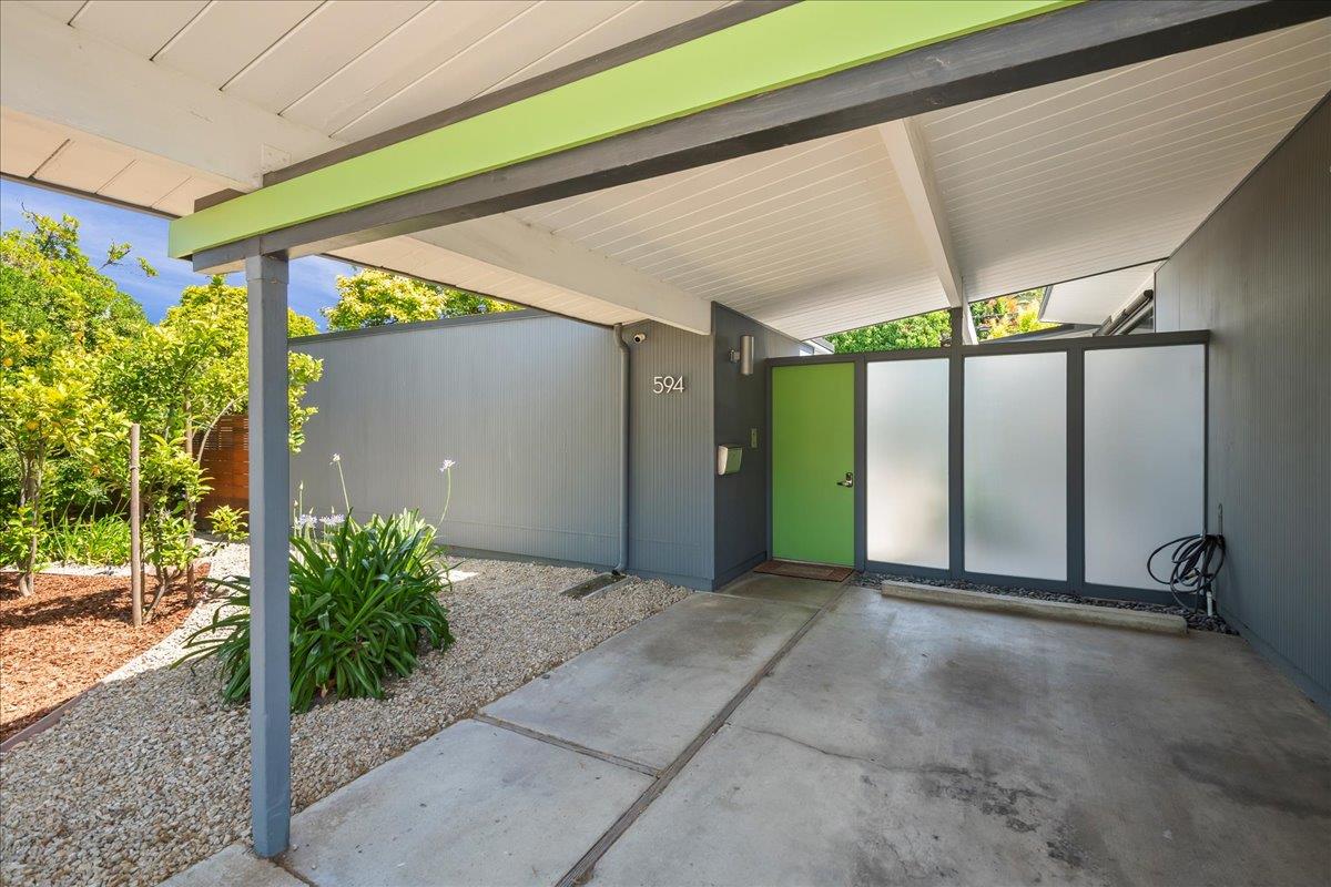 Detail Gallery Image 6 of 45 For 594 W Remington Dr, Sunnyvale,  CA 94087 - 4 Beds | 2 Baths