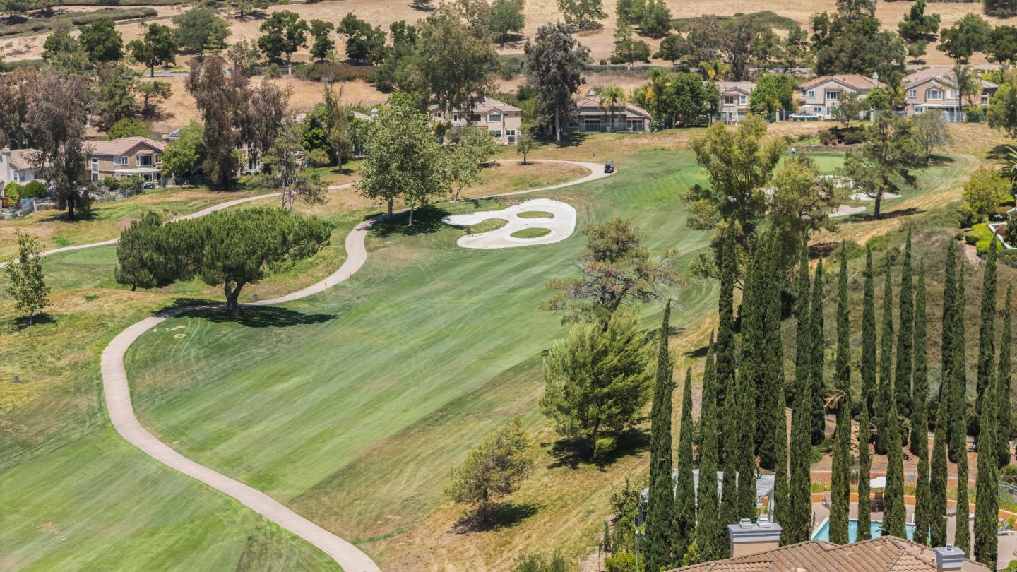 Detail Gallery Image 2 of 90 For 5365 Silver Knoll Ct, San Jose,  CA 95138 - 2 Beds | 2 Baths