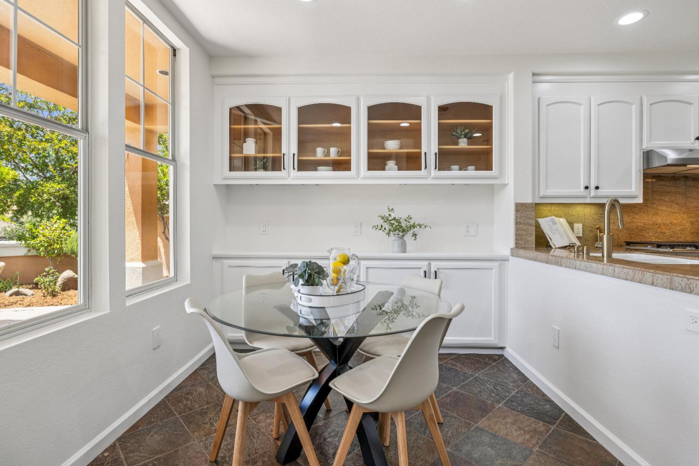 Detail Gallery Image 28 of 90 For 5365 Silver Knoll Ct, San Jose,  CA 95138 - 2 Beds | 2 Baths